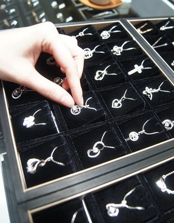 新北黃金回收,新北K金回收,新北黃金收購,新北K金收購,新北婚戒,新北金飾店,新北金飾推薦,新北金飾推薦ptt,新北婚戒推薦,新北婚戒推薦ptt,新北對戒推薦,新北結婚戒指,新北結婚金飾,新北銀樓,新北銀樓推薦,新北銀樓ptt,新北珠寶銀樓,新北鑽石,新北鑽石推薦,新北鑽石價格,新北鑽石價錢,新北鑽石婚戒,新北鑽戒,新北鑽戒推薦,新北求婚鑽戒推薦,新北結婚鑽戒,新北GIA鑽石,新北gia鑽石推薦,新北gia鑽石價格,新北收購鑽石,新北鑽石回收,新北鑽石推薦ptt,新北gia鑽石推薦ptt,新北鑽戒推薦ptt,新北彌月金飾推薦,新北彌月禮推薦ptt,新北彌月禮,新北彌月金飾禮,新北回收黃金,新北回收K金,新北黃金買賣,新北K金買賣,新北回收黃金推薦ptt,新北回收K金推薦ptt,新北黃金買賣推薦ptt,新北K金買賣推薦ptt