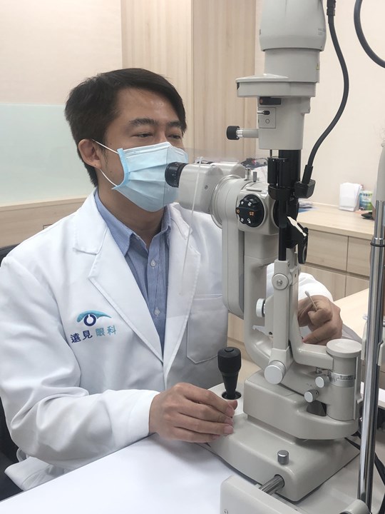 新竹眼科醫師